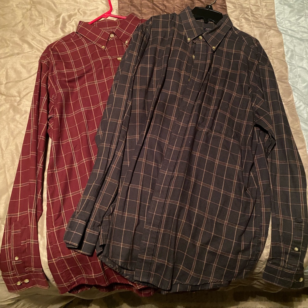 2 Men’s Dress Shirts - Size LT